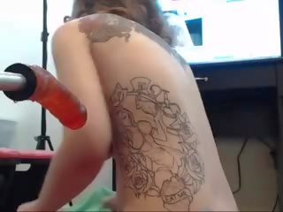 Tremendous pieptoasa tatuat deity este așa ud cu ei la dracu.